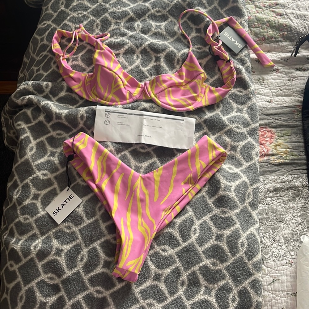 Brand new skatie bikini
